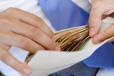 Зарплата «в конверте» – обман государства и работника