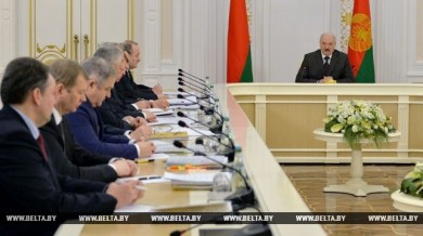 «Заставить работать тех, кто должен и может» - Лукашенко ответил на все вопросы по декрету №3