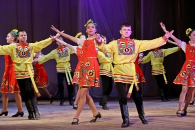 В Бобруйске прошел концерт с участием художественных коллективов города, посвященный Международному женскому дню