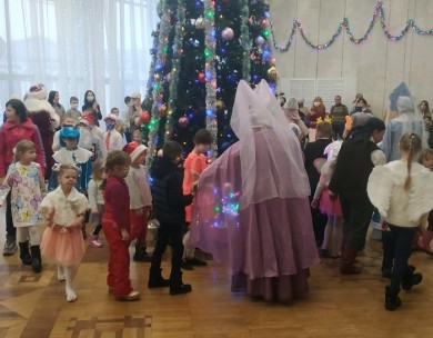 В Ленинском районе продолжается благотворительная акция «Наши дети»