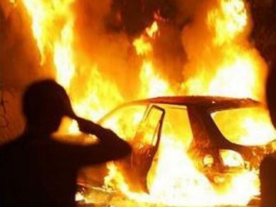 Действия при возникновении пожара в автомобиле