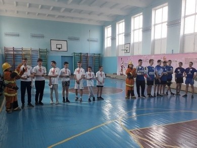 Школьники Бобруйска состязались в эстафете «Я б в спасатели пошел»