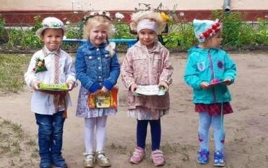Конкурс веночков и бутоньерок в ГУО «Ясли – сад № 30 г. Бобруйска»