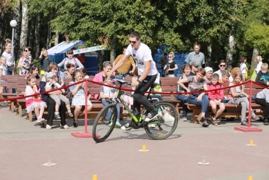 «VELO BOOM» и «Color Fest» прошли в городском парке Бобруйска
