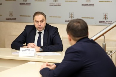 Министр здравоохранения Беларуси Владимир Караник выслушал бобруйчан