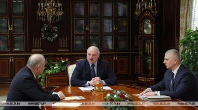 "Экономика прежде всего" - Лукашенко ориентирует банки на кредитование реального сектора, но без "воздушных денег"