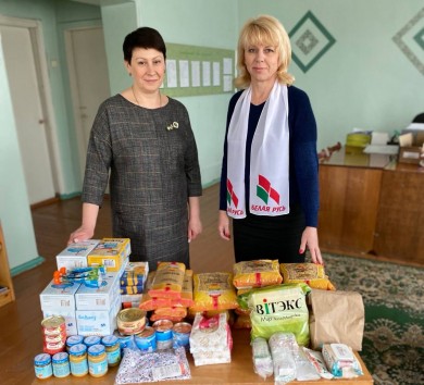 Мы одна семья: в Бобруйске продолжается сбор гуманитарной помощи семьям Донбасса, детям и раненым, мирному населению Украины