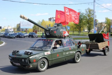 В Бобруйске прошел ежегодный автопробег, посвященный 77-й годовщине Великой Победы