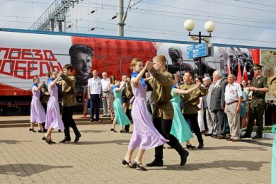 Эмоции и слезы сдержать невозможно! В Бобруйск прибыл уникальный передвижной музей «Поезд Победы»