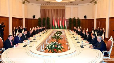 Почему визит Лукашенко в Душанбе - пример для СНГ и что увезли оттуда члены делегации? Подробности с правительственного борта