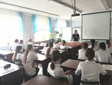 С учащимися УО "Бобруйский государственный медицинский колледж" состоялся Открытый диалог "Молодёжь. Здоровье. Будущее."