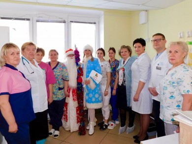 «Белая Русь» поздравила с наступающим Новым годом маленьких пациентов Бобруйской детской больницы