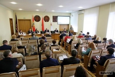 Напряженная, эффективная работа и взаимодействие во всех сферах. Бобруйские депутаты подвели итоги социально-экономического развития