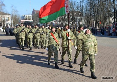 День защитников Отечества и Вооруженных Сил отмечают в Бобруйске