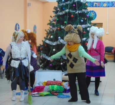 Любимые персонажи мультсериала «Барбоскины» поздравили учащихся с Новым годом