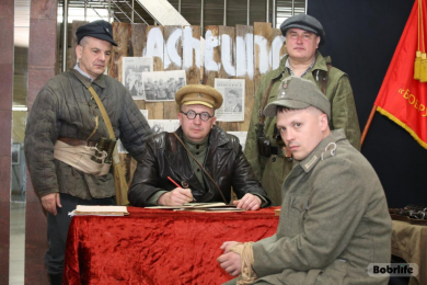 В День Победы. Клуб военно-исторической реконструкции «Бобруйский рубеж» приглашает на выставку