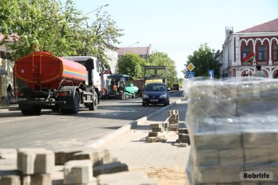 Модернизация транспортной инфраструктуры: в Бобруйске активно ремонтируют дороги. Узнали о сделанном и планах