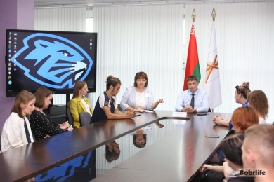 Открытый диалог. Глава администрации Ленинского района встретился и пообщался с молодыми специалистами