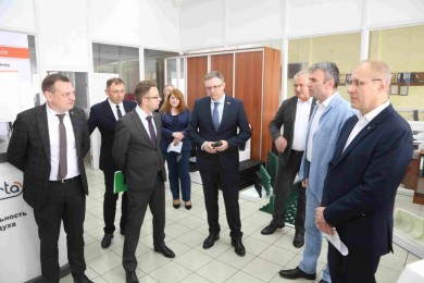 Министр экономики посетил бобруйское «Легпромразвитие»