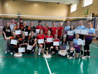 4 мая в Ленинском районе города Бобруйска прошел Открытый женский турнир по волейболу среди работающей молодежи