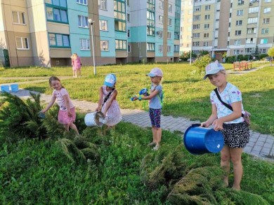 На территории Ленинского района граждане активно принимают участие в благоустройстве дворовых территорий