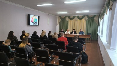 Для многодетных родителей учреждений дошкольного образования района и государственного учреждения образования "Бобруйская специальная школа" проведен круглый стол по теме "Любить - не бить! "