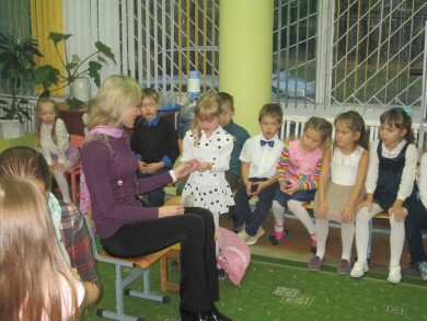 Своим мамам посвятили праздничную программу ребята из клуба по месту  жительства «Спутник»