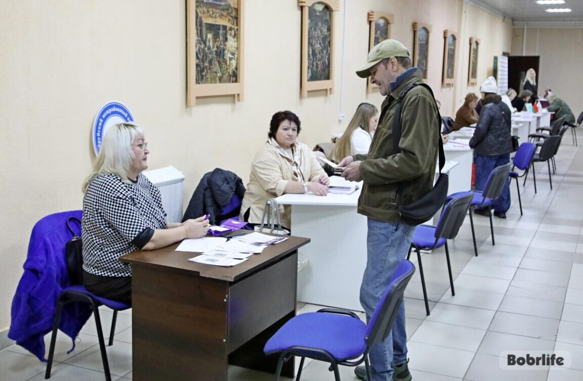 Работа найдется для каждого. В Бобруйске прошла ярмарка вакансий