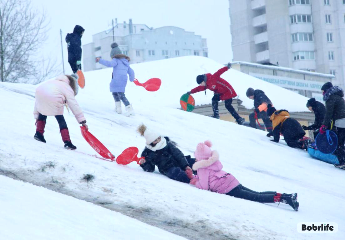 Безопасные зимние каникулы: отдохнуть без происшествий. Бобруйские спасатели дают советы