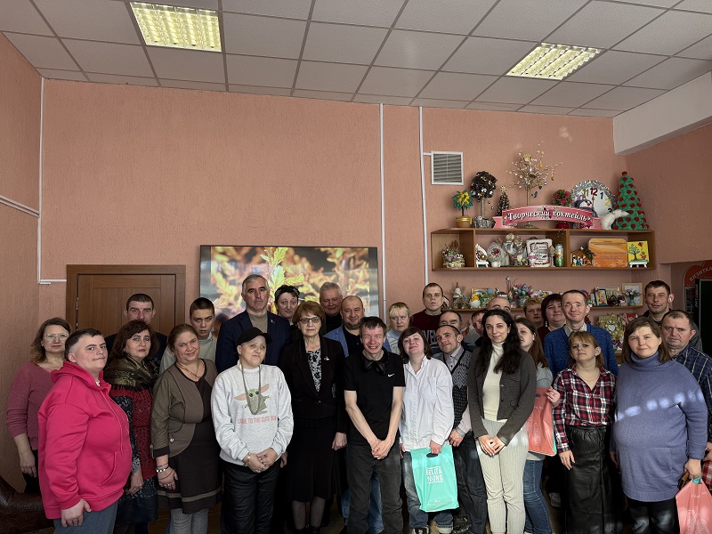 10 марта 2026 в отделении социальной реабилитации, абилитации инвалидов центра социального обслуживания населения Ленинского района г. Бобруйска состоялась игровая программа, посвященная Году белорусской женщины. 