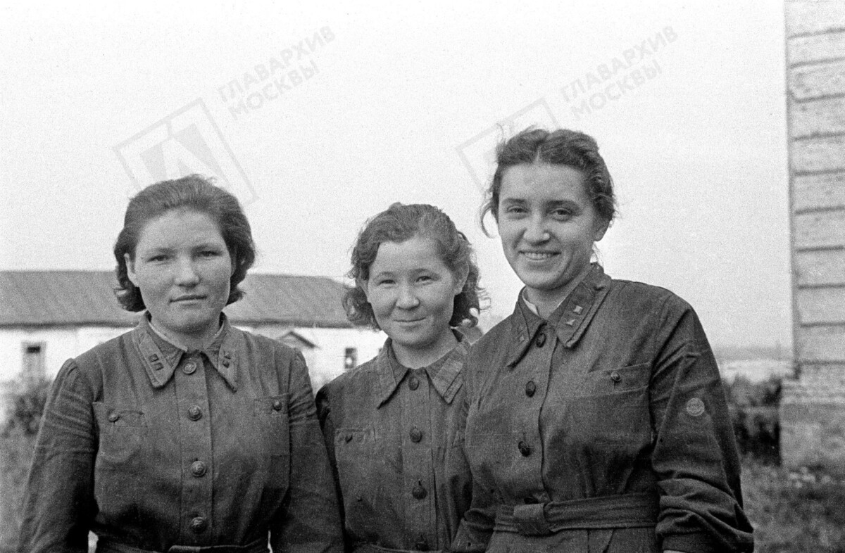 Война в объективе земляка: женское лицо Победы