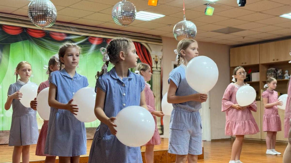 В Бобруйске прошла музыкально-патриотическая программа «Вечно помним подвиг твой, солдат!»
