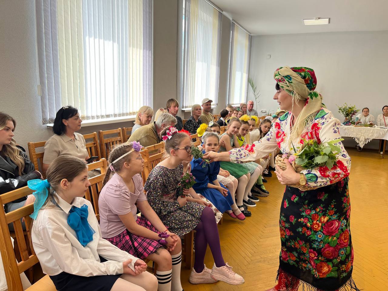 В Бобруйске прошел «Цветочный хоровод»: праздник единства и возрождения традиций