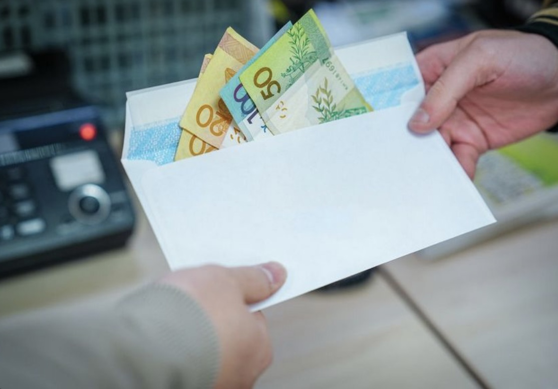 О скрытой заработной плате   и социО скрытой заработной плате и социальной ответственности нанимателей.альной ответственности нанимателей.