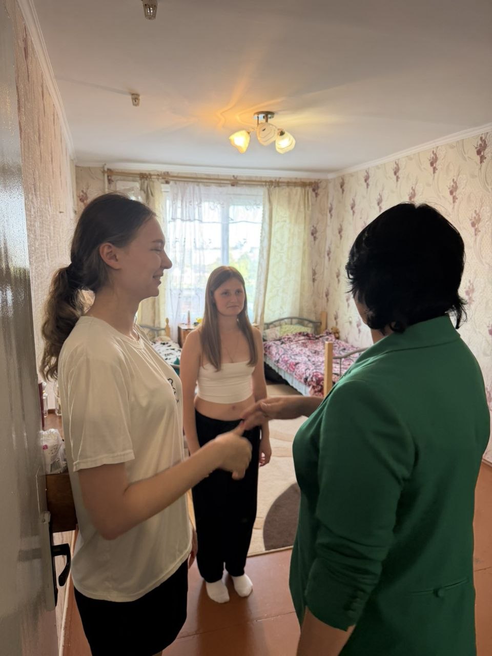 Встречу с молодыми специалистами провела глава администрации Ленинского района г. Бобруйска, Марина Згорская.